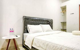 Rudi Rooms near Stasiun Cikarang Mitra RedDoorz